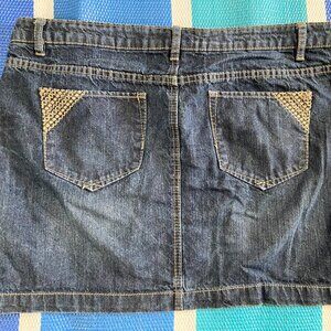 Route 66 Women's Classic Fit Jeans Skirt Size 14 Blue Dark Wash Denim Embroider